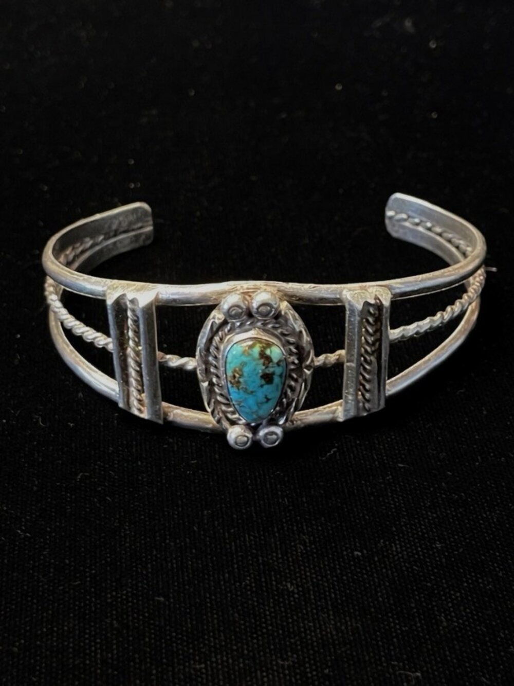 Vintage Native American Navajo Sterling Silver Turquoise Cuff Bracelet 5.25"